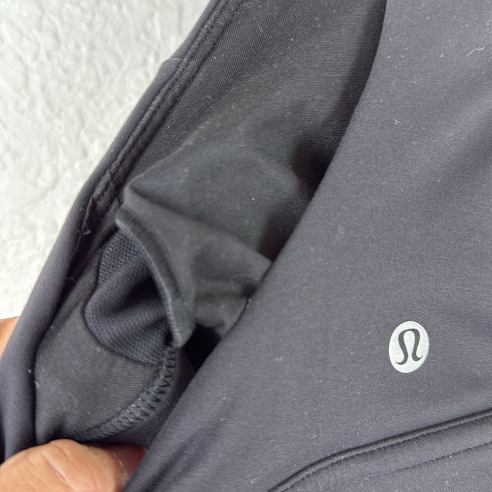 Perfect Lululemon black racerback sports bra 8 - Picture 3 of 6